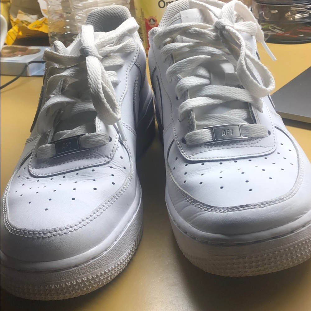 NIKE AIR FORCE 1
